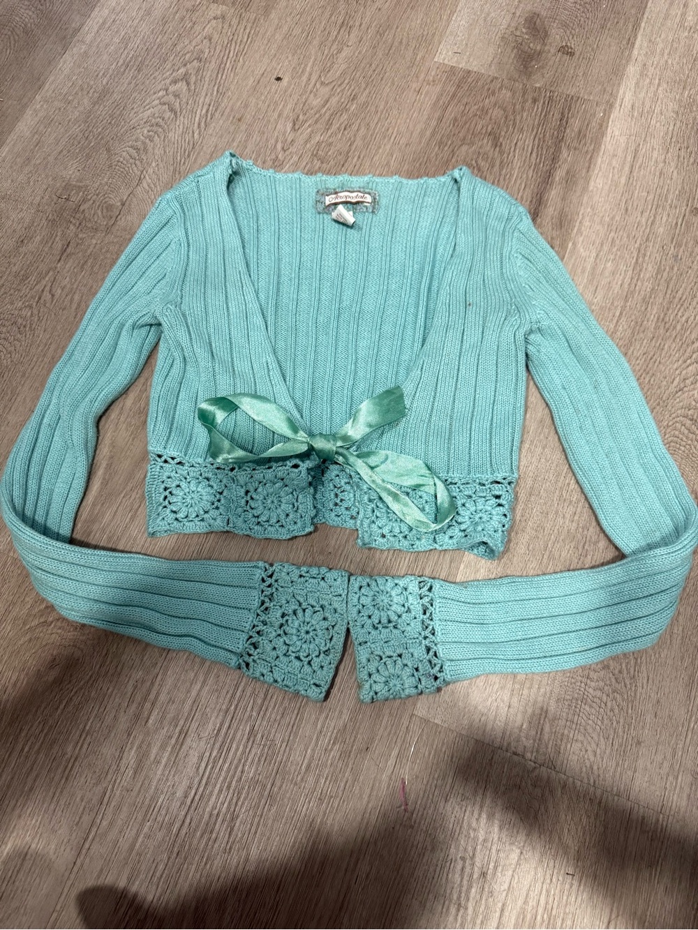 Vintage Y2K Aeropostale tie top with knit crochet details